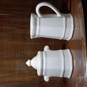 Pfaltzgraff sugar and creamer set